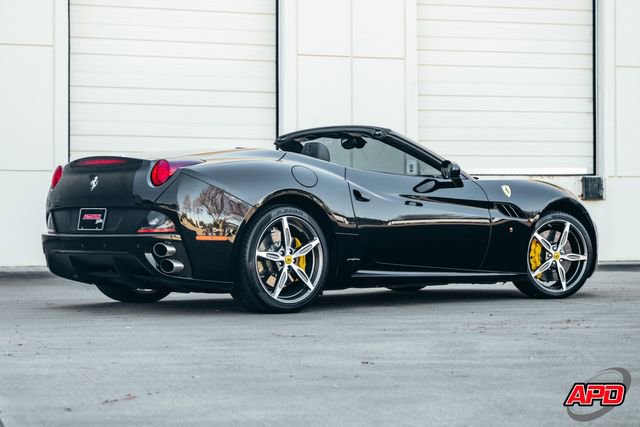 Used 2014 Ferrari California image 59