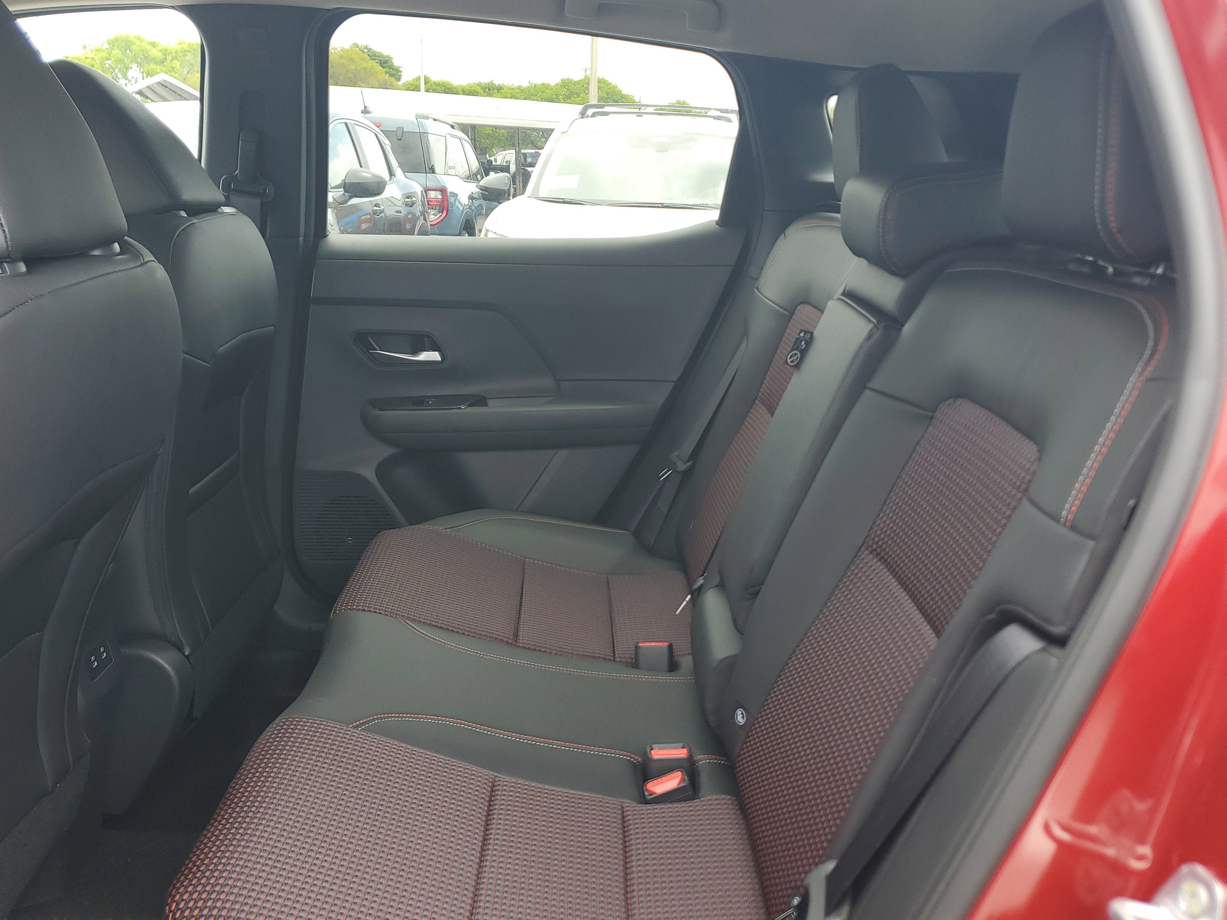 New 2026 Nissan Kicks SR FWD image 11