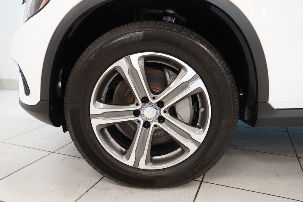 Used 2017 Mercedes-Benz GLC 300 4MATIC image 17