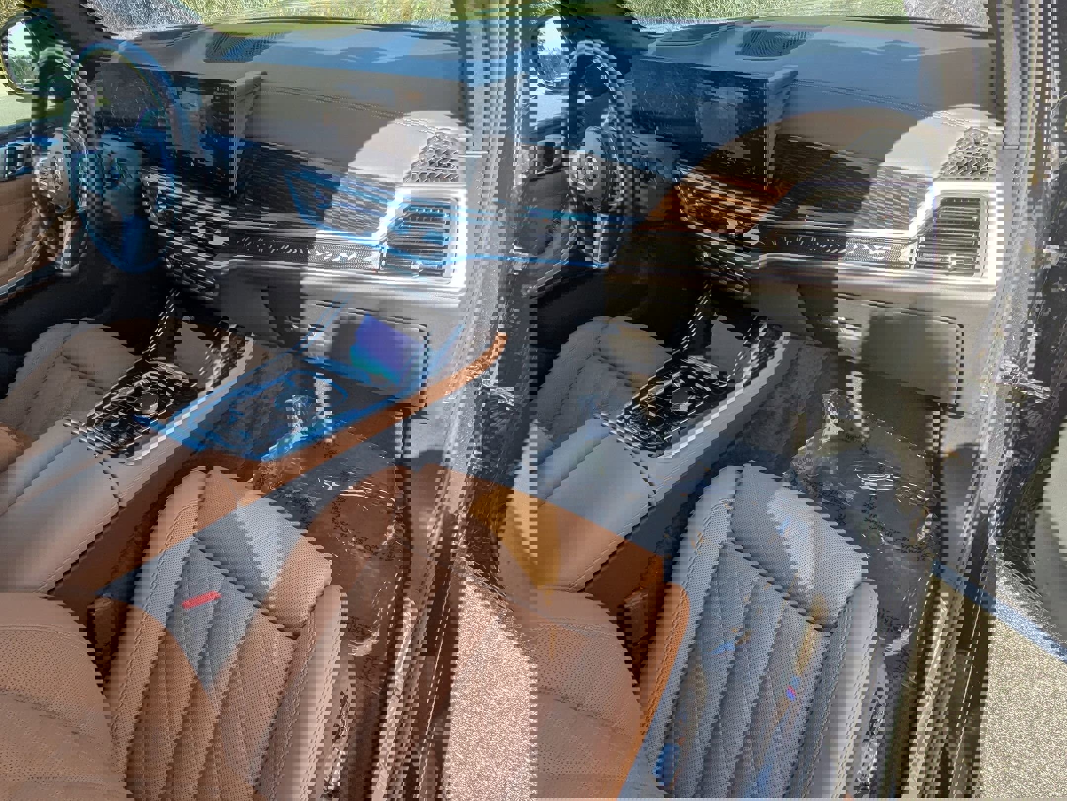 Used 2024 BMW X7 xDrive40i w/ M Sport Package image 28