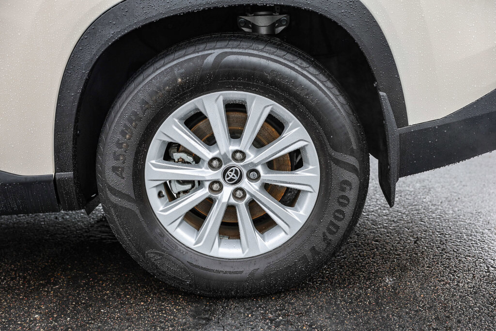 Certified 2024 Toyota Grand Highlander XLE image 30