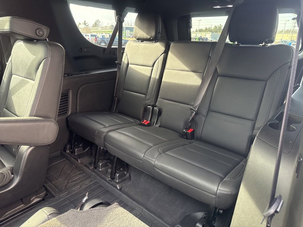 Used 2022 Chevrolet Suburban Z71 w/ Luxury Package image 33