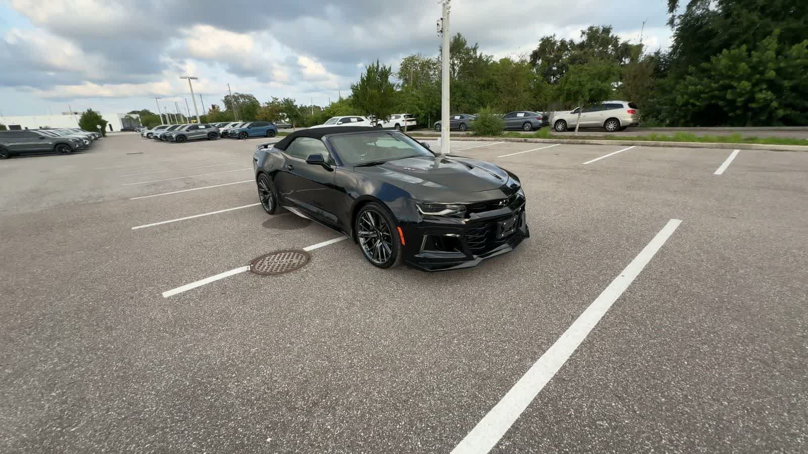 Used 2022 Chevrolet Camaro ZL1 RWD image 2