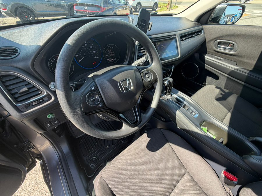 Used 2018 Honda HR-V EX image 9
