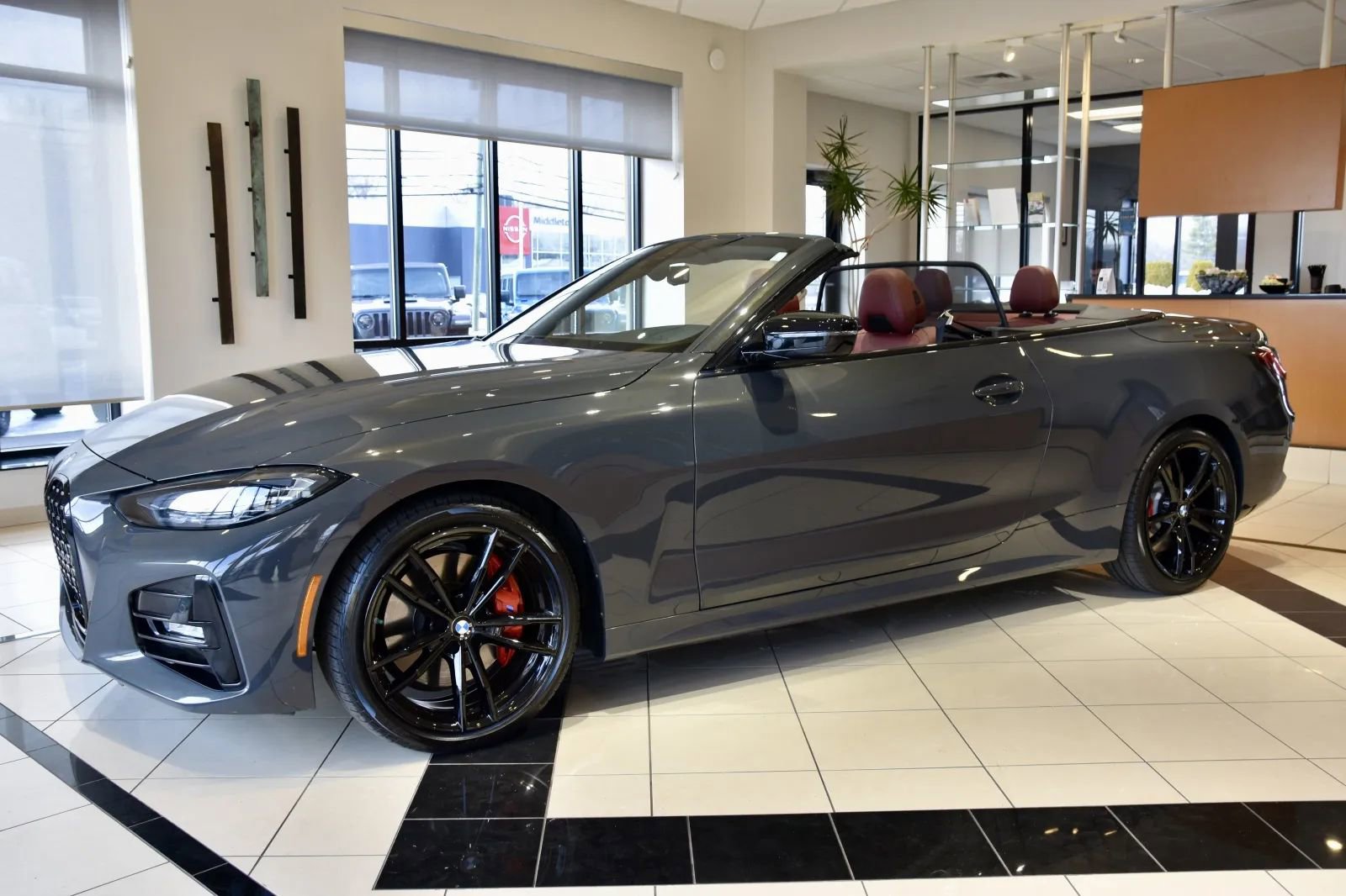 Used 2022 BMW 430i xDrive Convertible w/ M Sport Package image 9