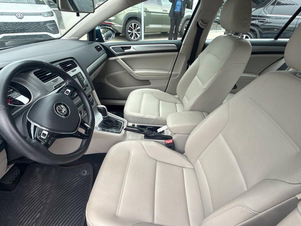 Used 2017 Volkswagen Golf Wolfsburg Edition FWD image 12