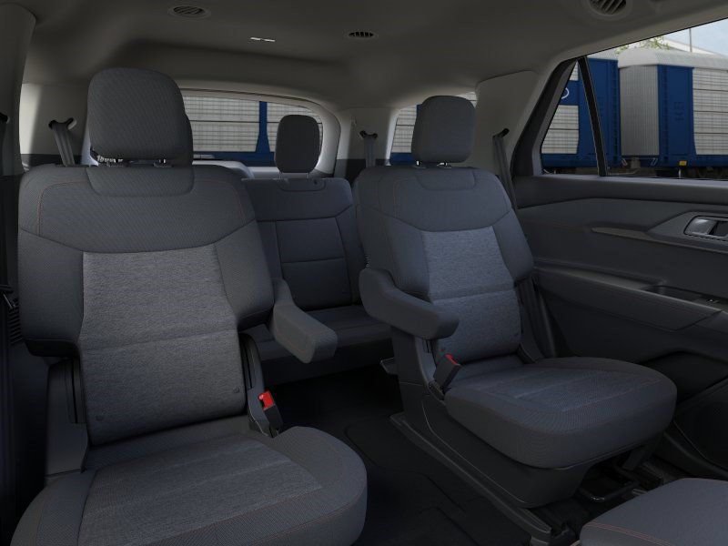 New 2026 Ford Explorer Active RWD image 12