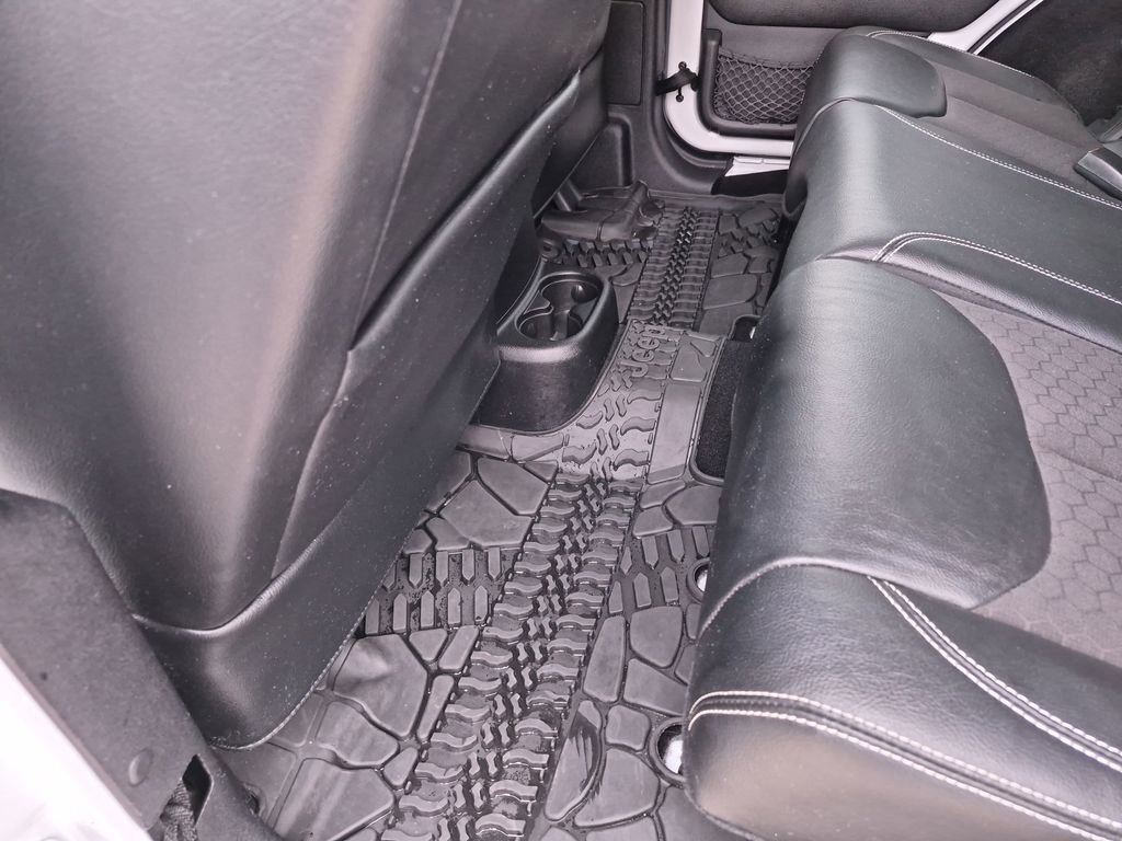 Used 2016 Jeep Wrangler Unlimited Sport AWD/4WD image 34