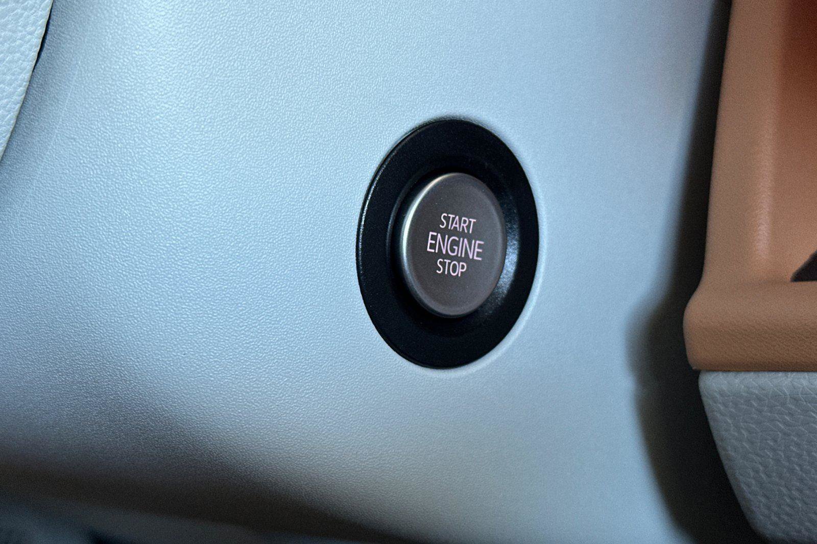 New 2025 Volkswagen ID. Buzz Pro S Plus image 23