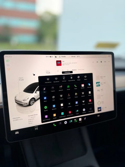 Used 2023 Tesla Model Y Long Range AWD/4WD image 14