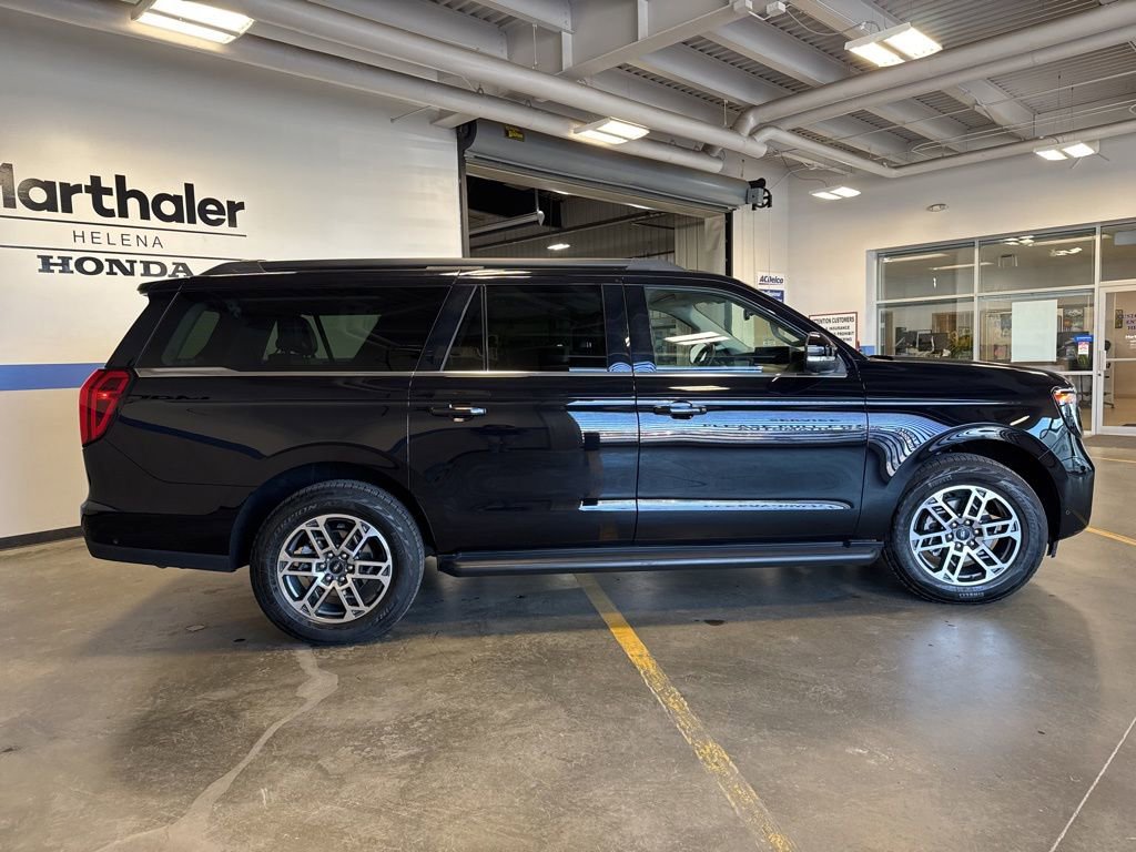 Used 2025 Ford Expedition Max Active AWD/4WD image 4