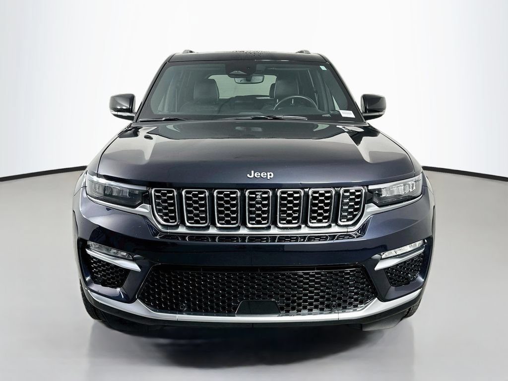 Used 2022 Jeep Grand Cherokee Summit AWD/4WD image 2