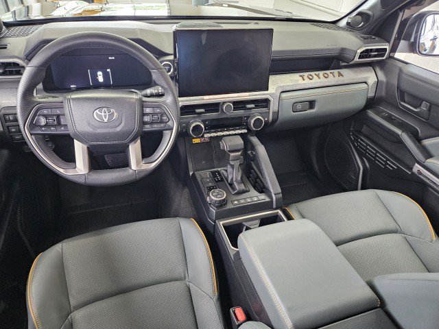 Used 2025 Toyota 4Runner Trailhunter AWD/4WD image 20