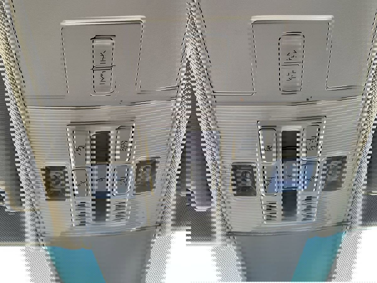 Used 2020 Volkswagen Tiguan SE R-Line image 27