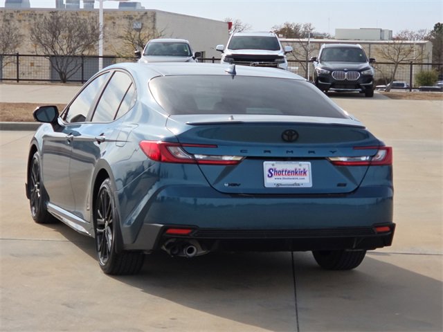 Used 2025 Toyota Camry SE image 6