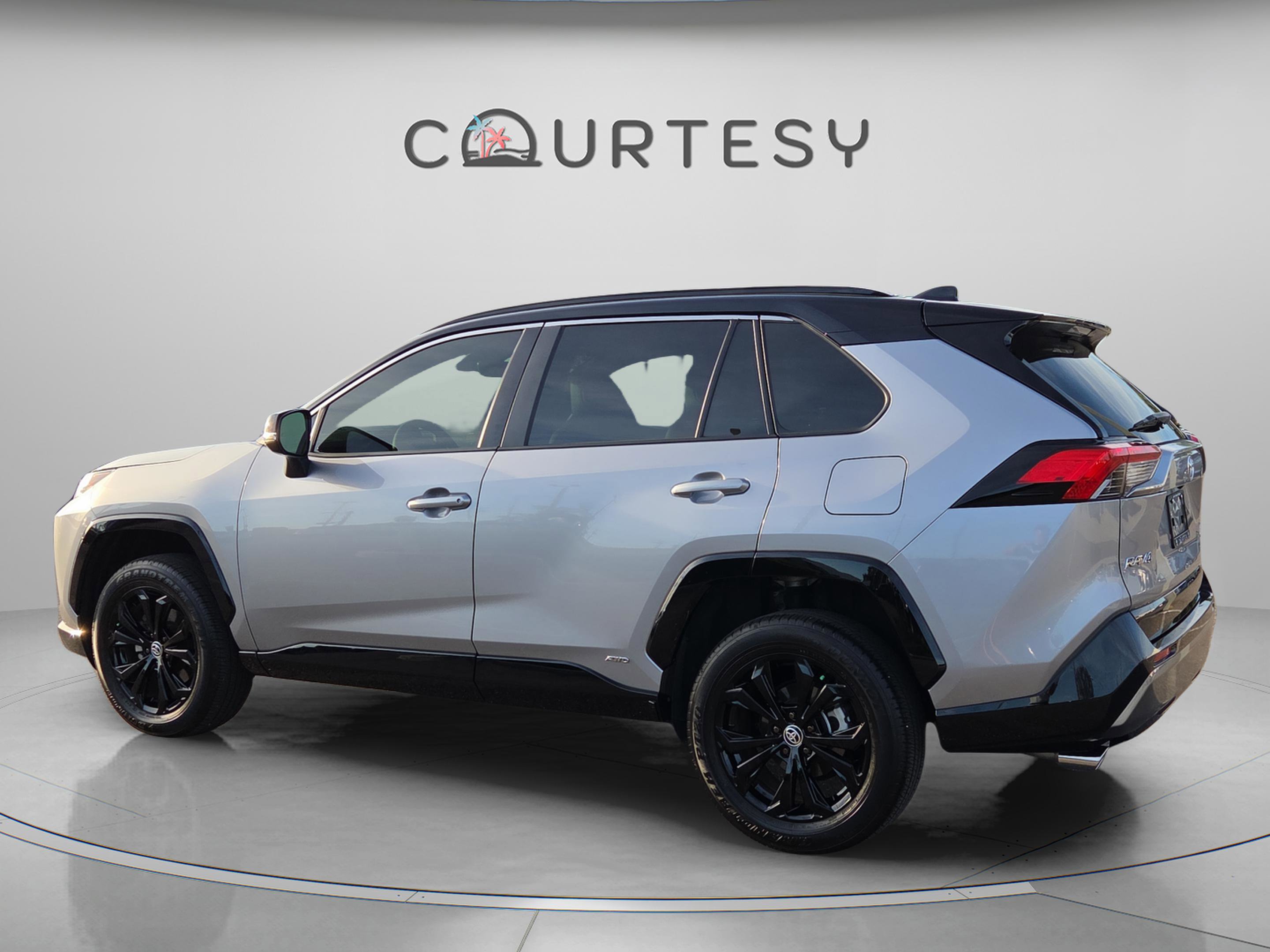 Certified 2025 Toyota RAV4 XSE image 4