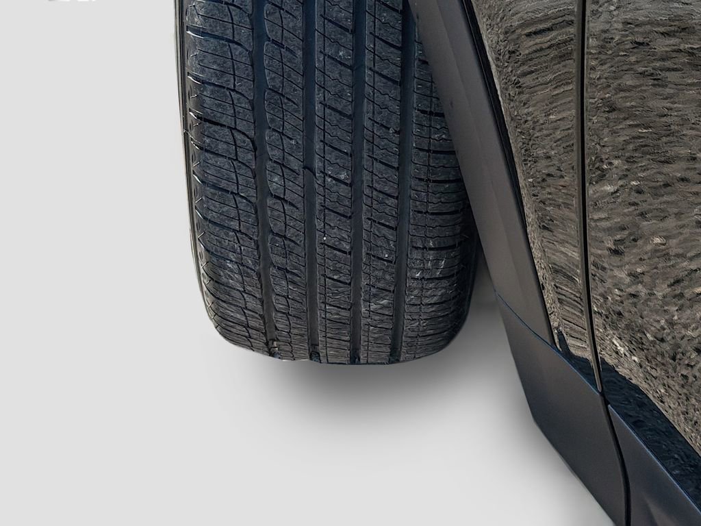 Used 2024 Mercedes-Benz GLB 250 image 40