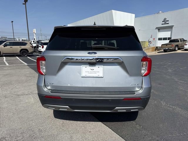 Used 2023 Ford Explorer XLT w/ Equipment Group 202A image 3