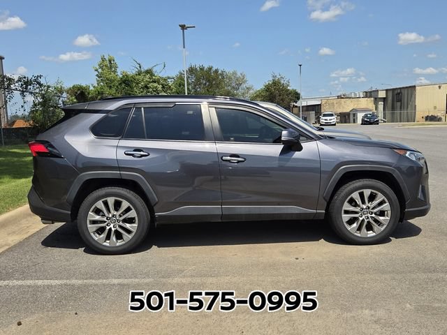 Used 2020 Toyota RAV4 Limited AWD/4WD image 4