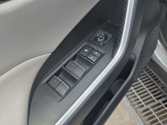 Used 2025 Toyota RAV4 XLE image 11