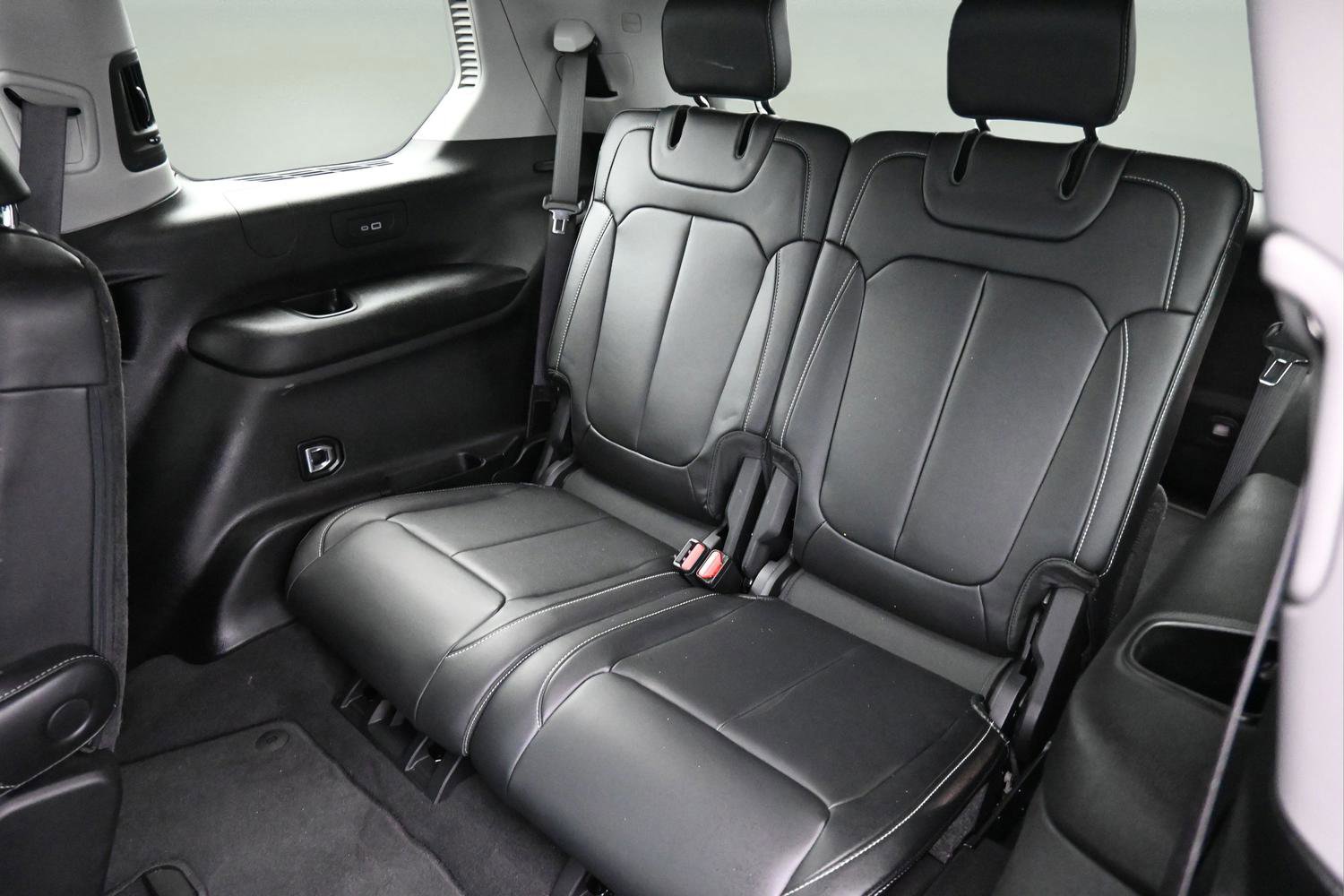Used 2021 Jeep Grand Cherokee L Limited AWD/4WD image 12