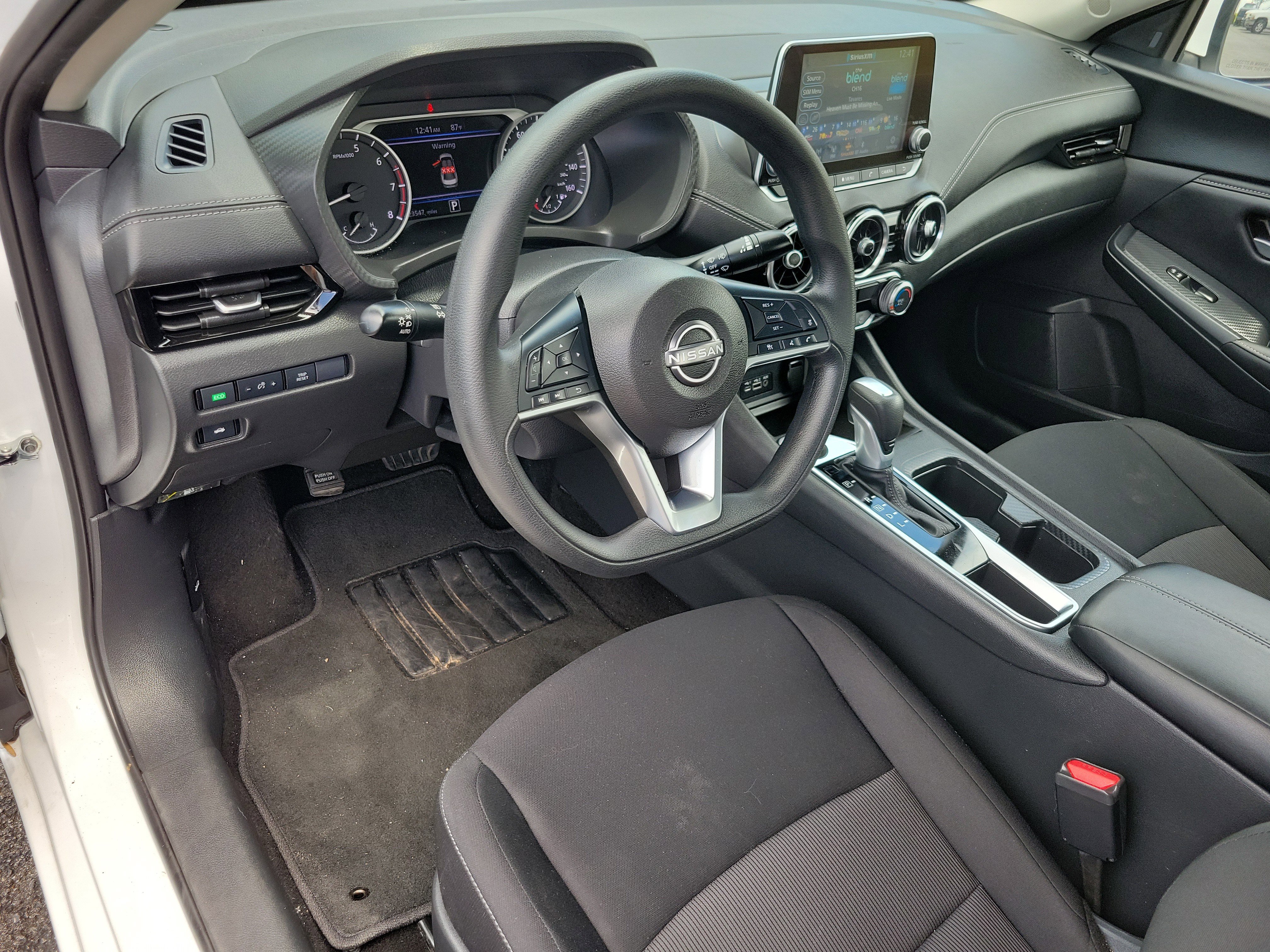 Used 2025 Nissan Sentra SV FWD image 3