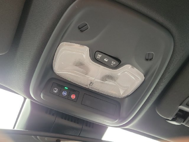 Used 2025 Chevrolet Colorado LT RWD image 27