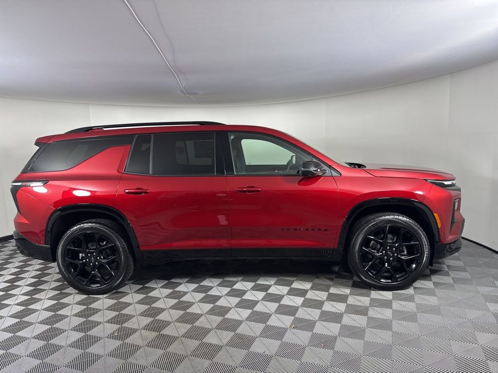 New 2026 Chevrolet Traverse RS w/ LPO, Floor Liner Package AWD/4WD image 6