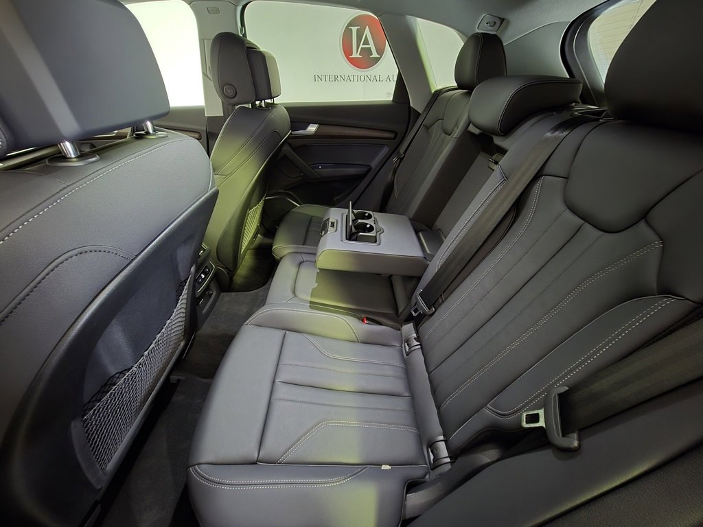 Used 2025 Audi Q5 2.0T Premium image 12