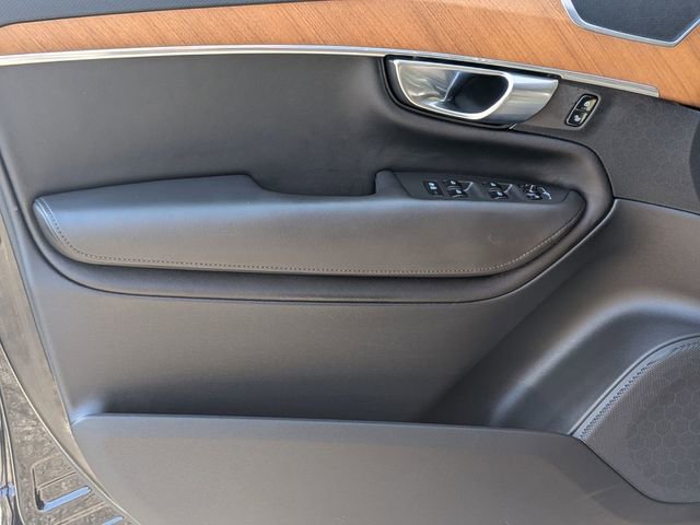 Certified 2023 Volvo XC90 B6 Plus AWD/4WD image 24