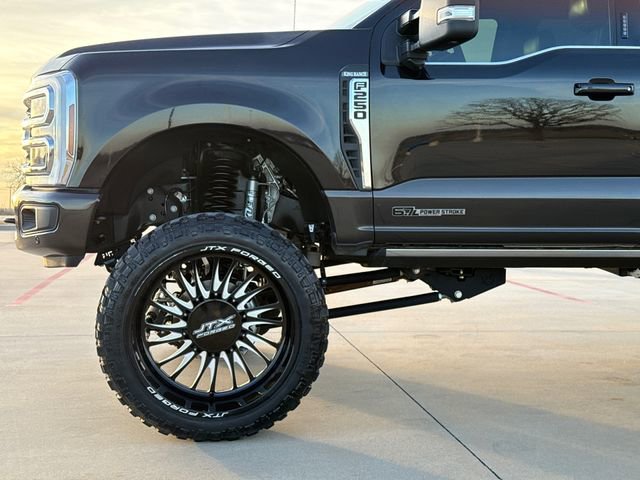 Used 2024 Ford F250 King Ranch w/ FX4 Off-Road Package AWD/4WD image 4