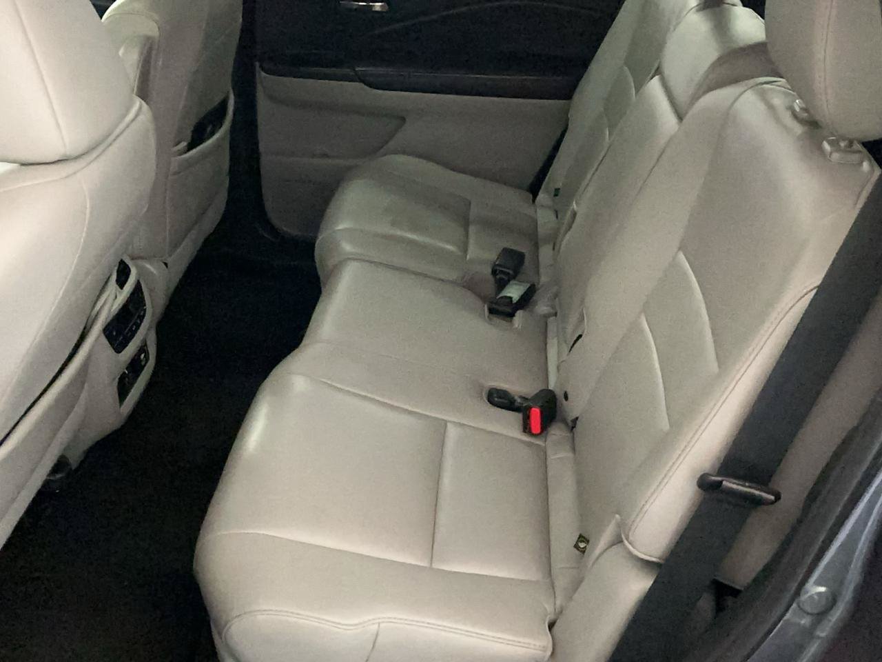 Used 2021 Honda Pilot Touring image 12