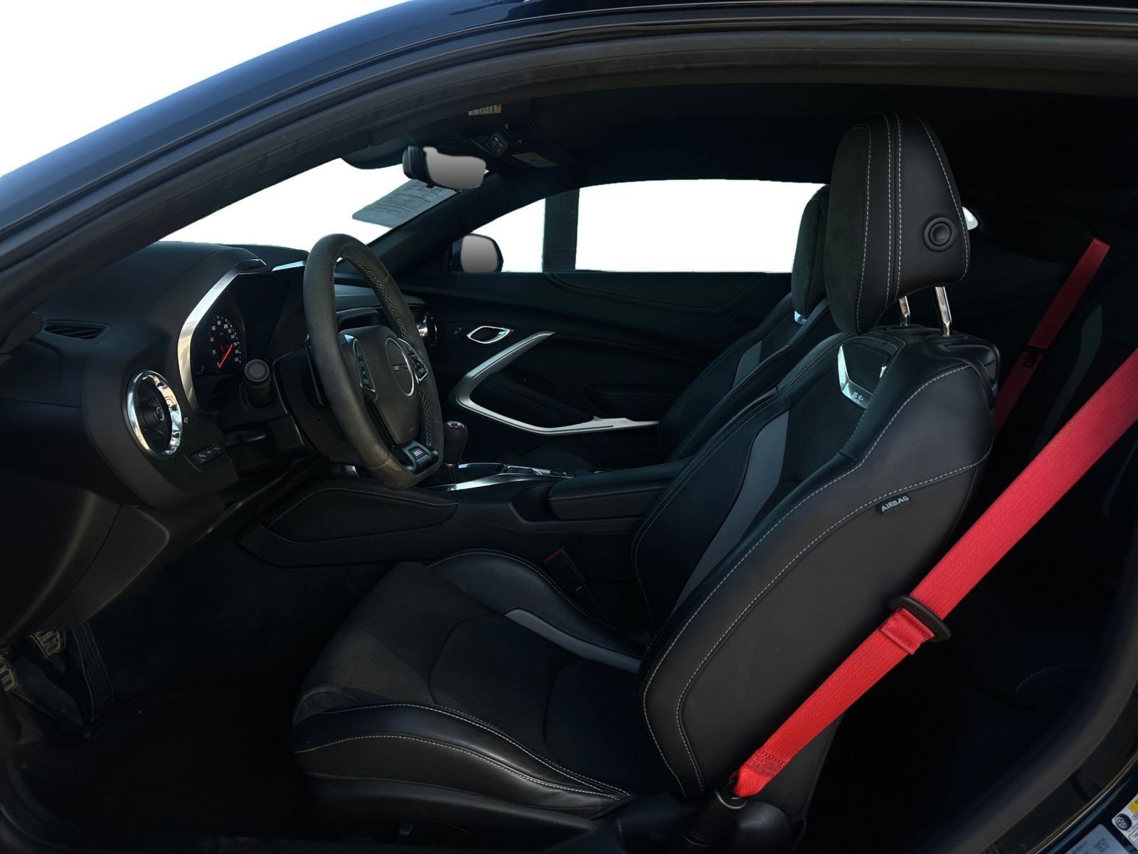 Used 2020 Chevrolet Camaro SS RWD image 9