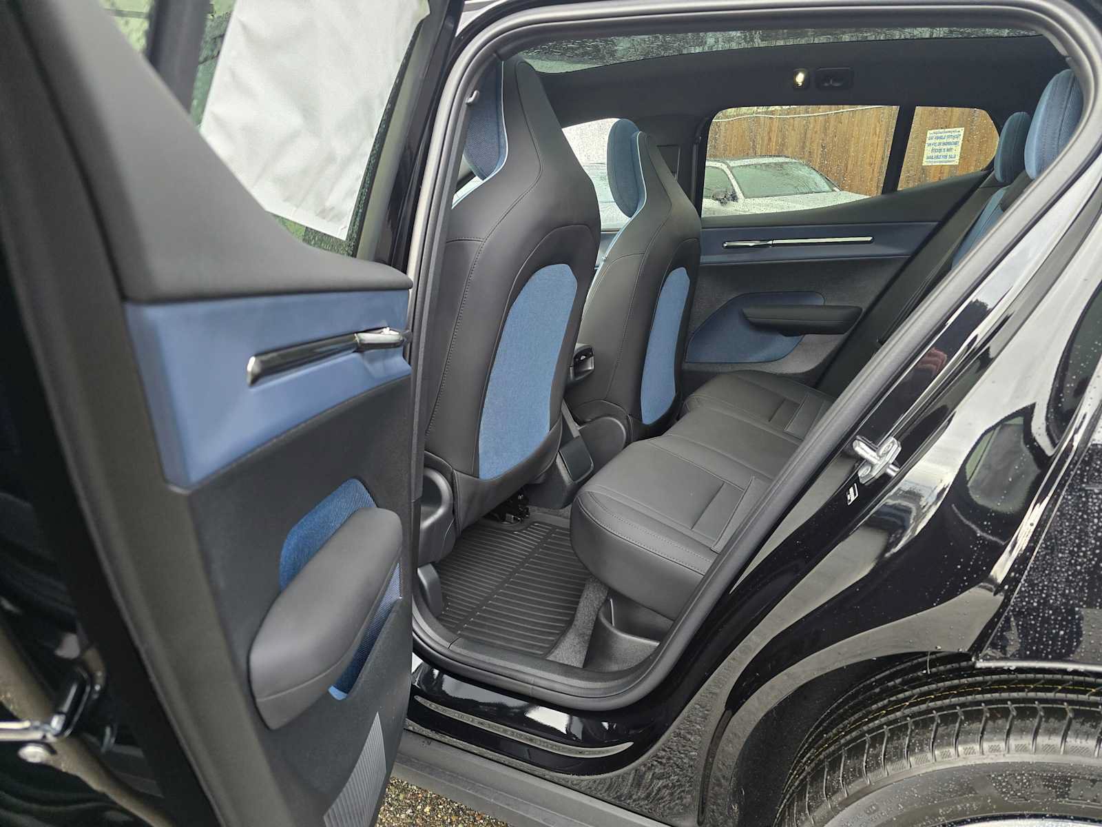 New 2026 Volvo EX30 Ultra w/ Protection Package Premier AWD/4WD image 23