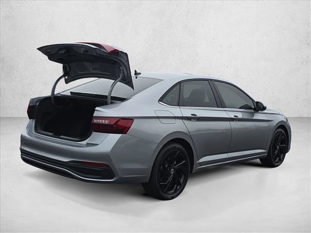 New 2026 Volkswagen Jetta SE FWD image 2