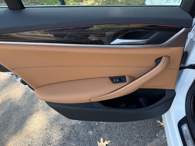 Used 2023 BMW 530i w/ Convenience Package RWD image 21
