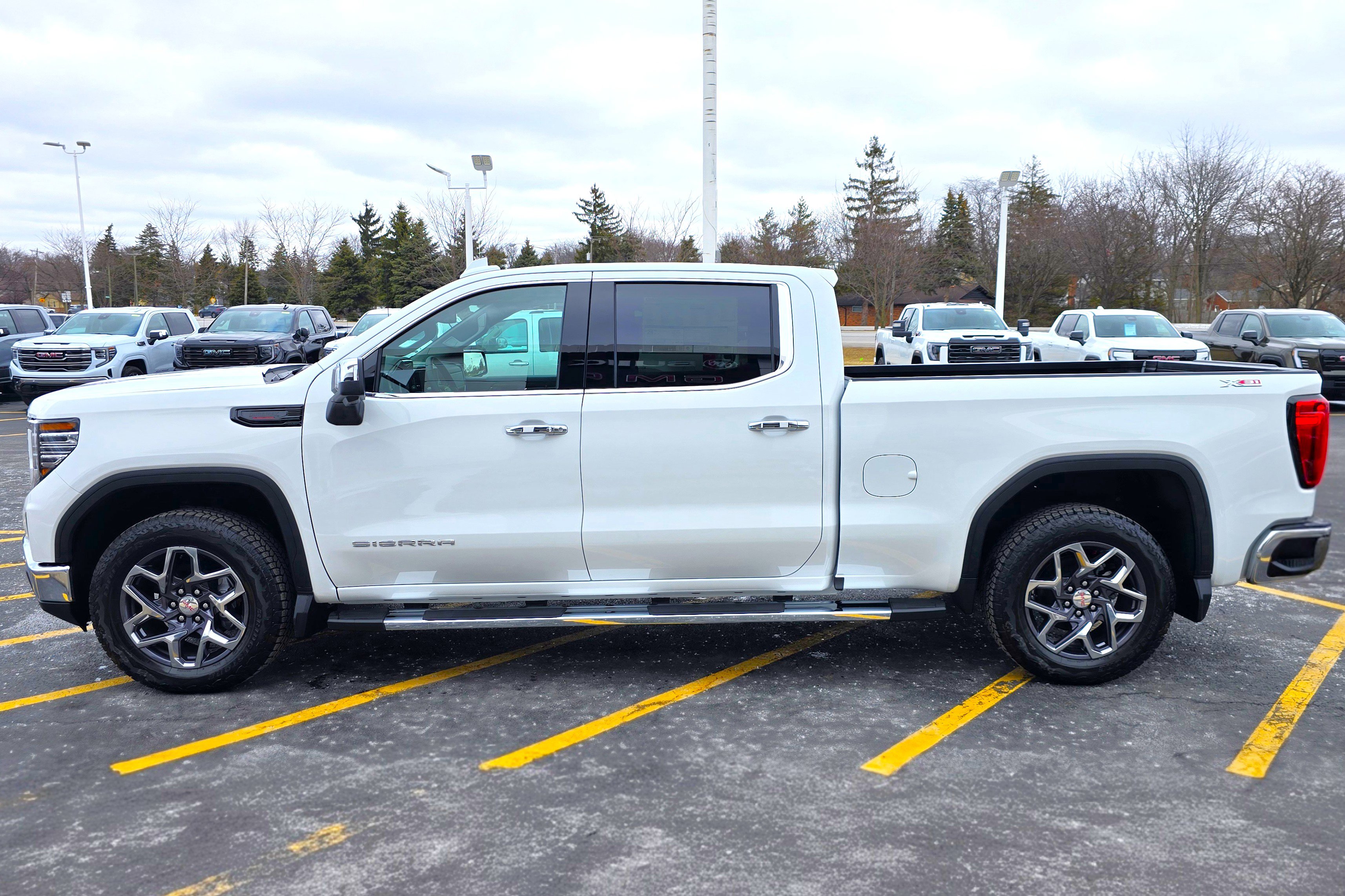 New 2026 GMC Sierra 1500 SLT w/ SLT Premium Plus Package image 5