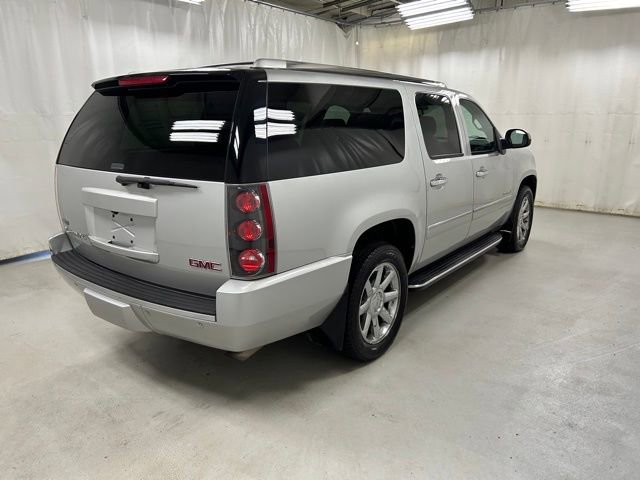 Used 2011 GMC Yukon XL Denali image 5