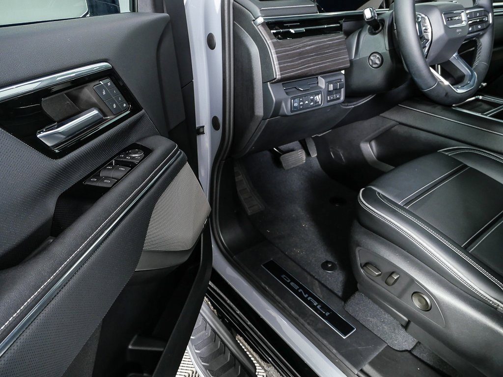 Used 2024 GMC Sierra EV Denali image 8