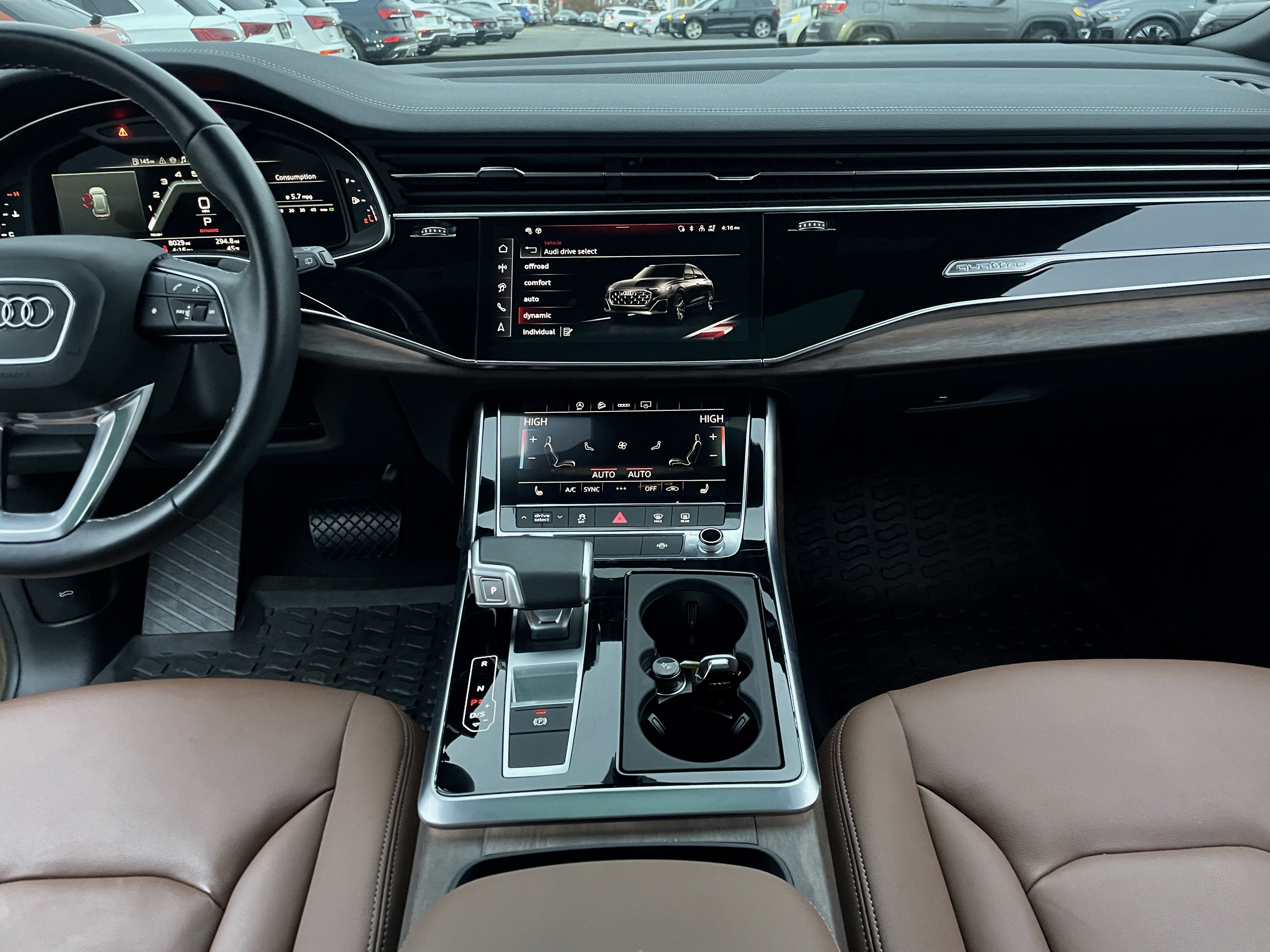 Certified 2025 Audi Q8 Premium AWD/4WD image 9