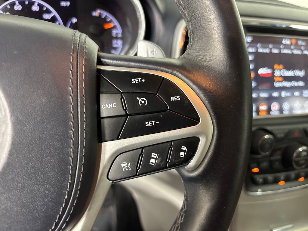 Used 2018 Jeep Grand Cherokee Summit image 16