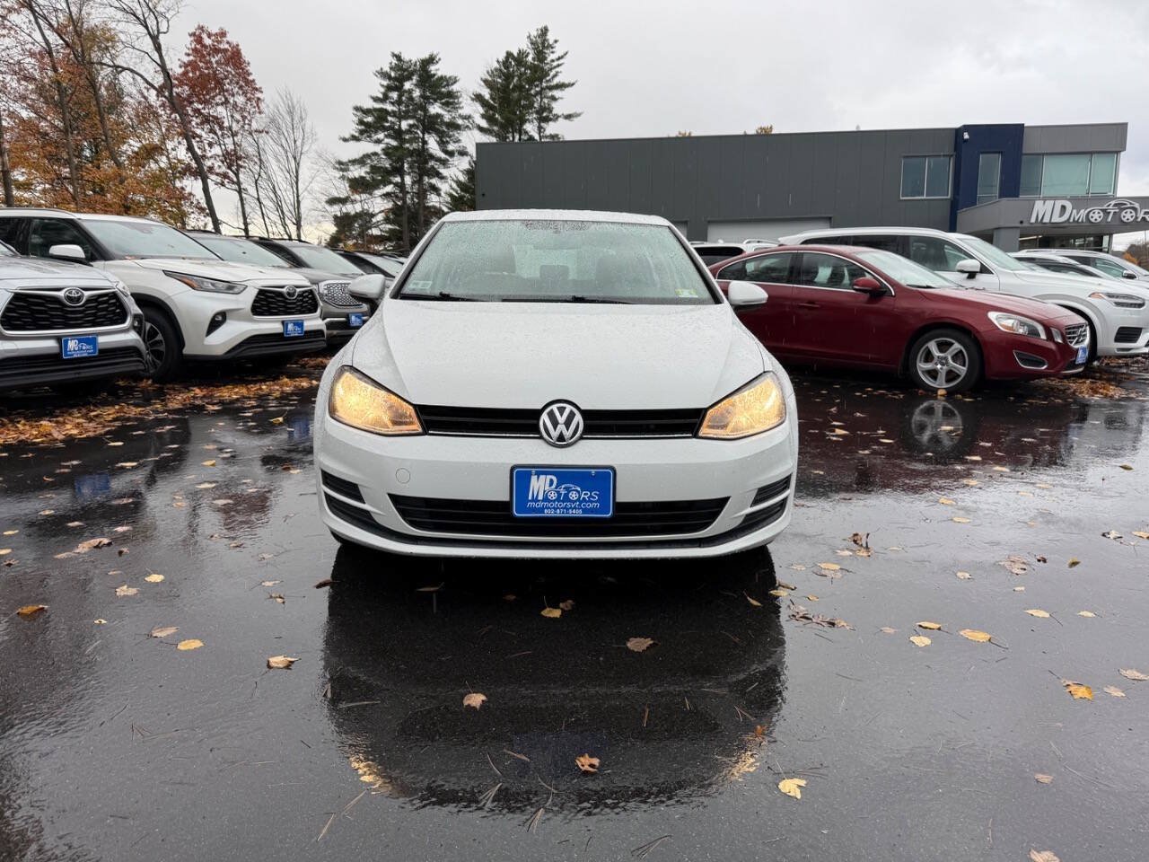Used 2015 Volkswagen Golf S FWD image 5