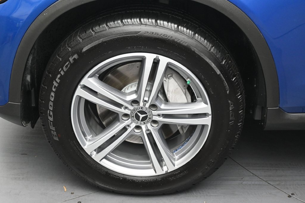 Used 2022 Mercedes-Benz GLC 300 w/ Premium Package Lite image 36