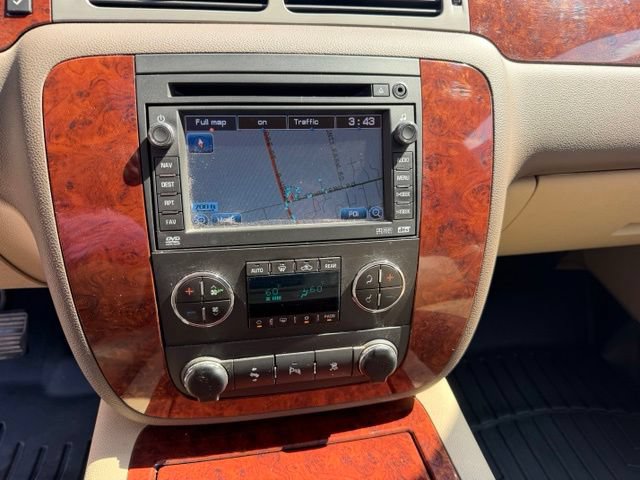 Used 2010 Chevrolet Suburban LTZ AWD/4WD image 26