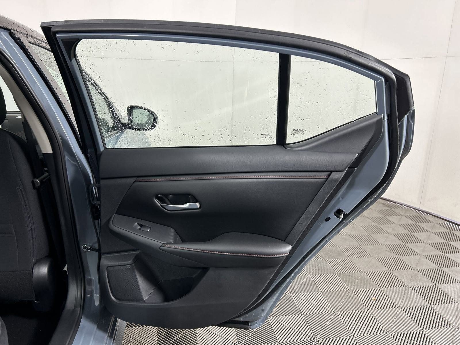 New 2025 Nissan Sentra SR FWD image 37