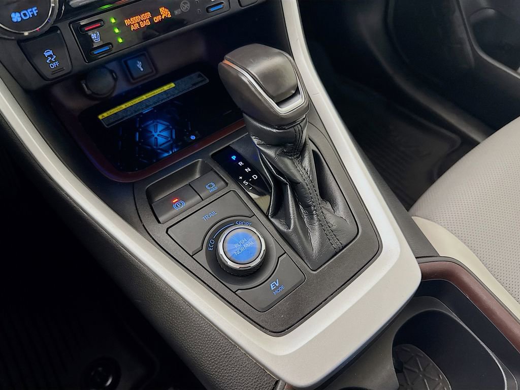 Certified 2021 Toyota RAV4 Limited image 21