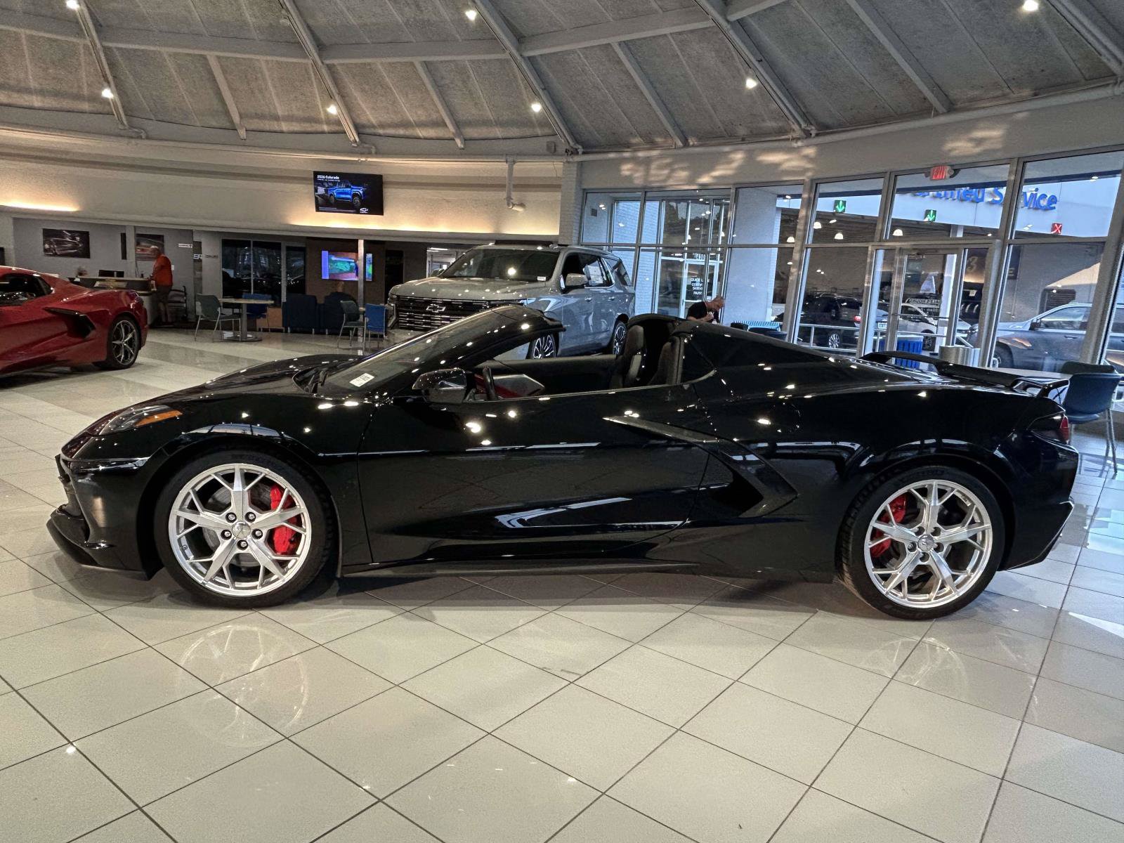 Used 2021 Chevrolet Corvette Stingray Premium Conv w/ Z51 Performance Package RWD image 4