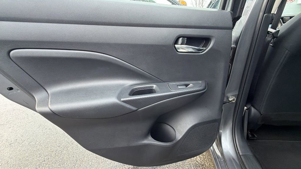 Used 2023 Nissan Versa SV image 14