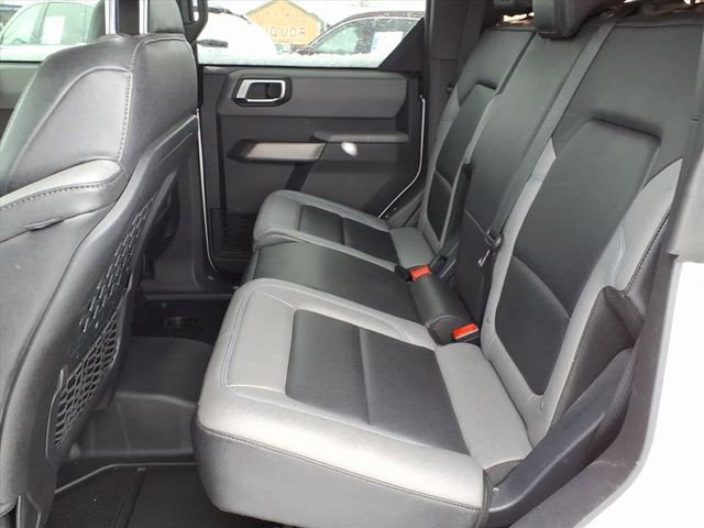 Used 2021 Ford Bronco Black Diamond w/ Sasquatch Package image 6