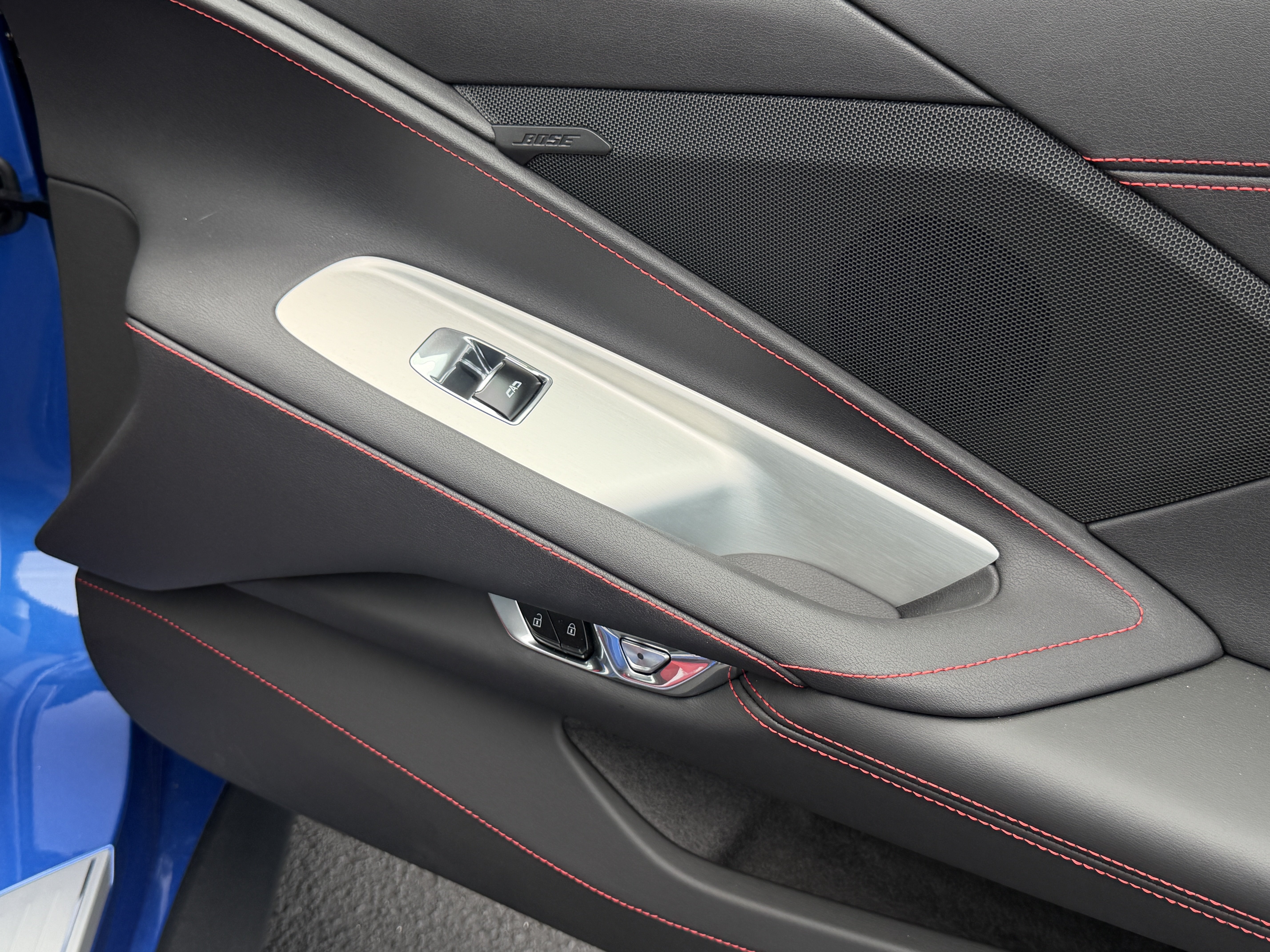 Used 2021 Chevrolet Corvette Stingray Convertible w/ Z51 Performance Package RWD image 22